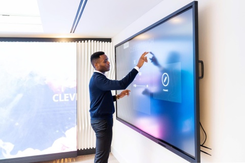 Monitor interaktywny Clevertouch PRO Series 98" 3 VAT 0% Monitor interaktywny Clevertouch PRO Series 98" 3 VAT 0%