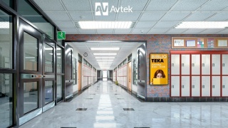 Cyfrowa gazetka szkolna Avtek DS 43" - monitor + wieczysta licencja + montaż VAT 0%