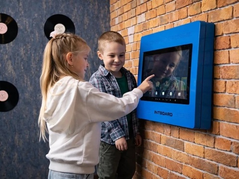 Interaktywny kiosk edukacyjny dla dzieci